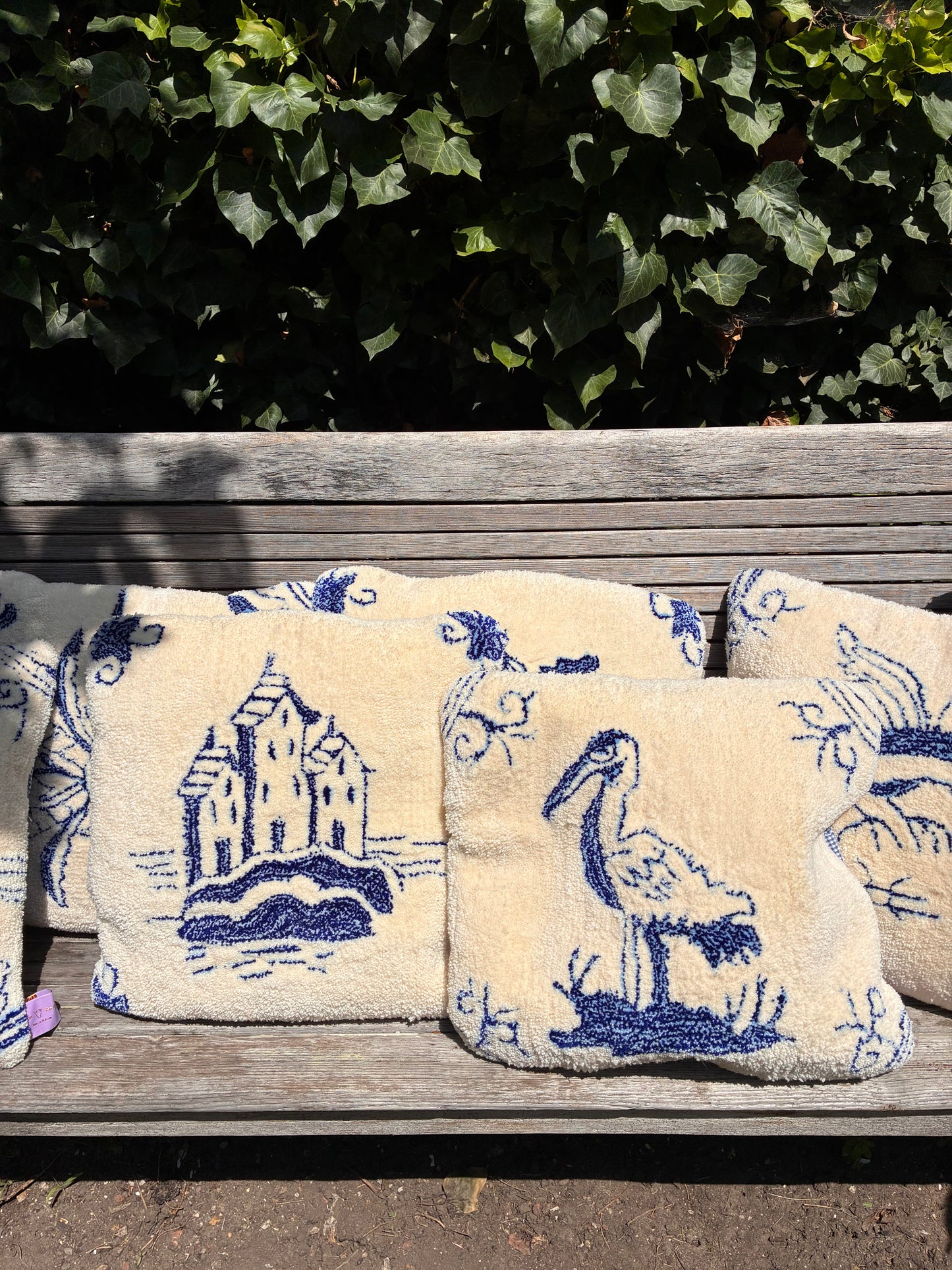 Cushion Delft tile “terp”