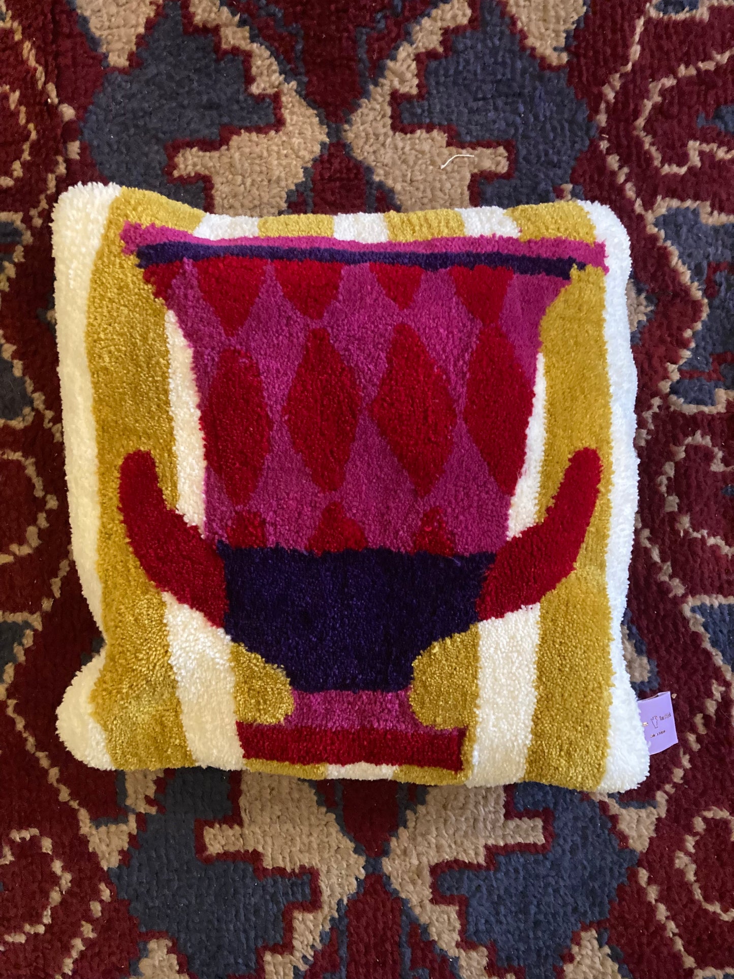 Calyx krater cushion Rose