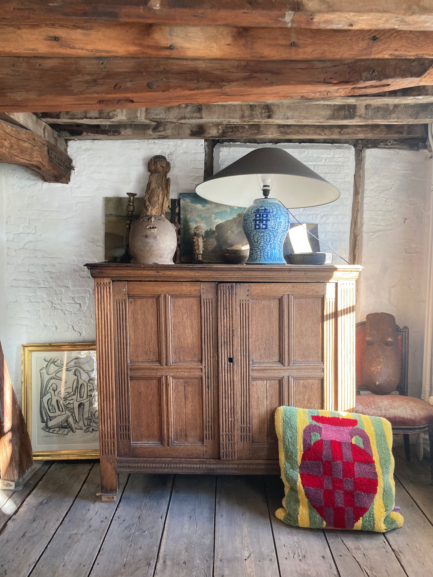 Big amphora red cushion