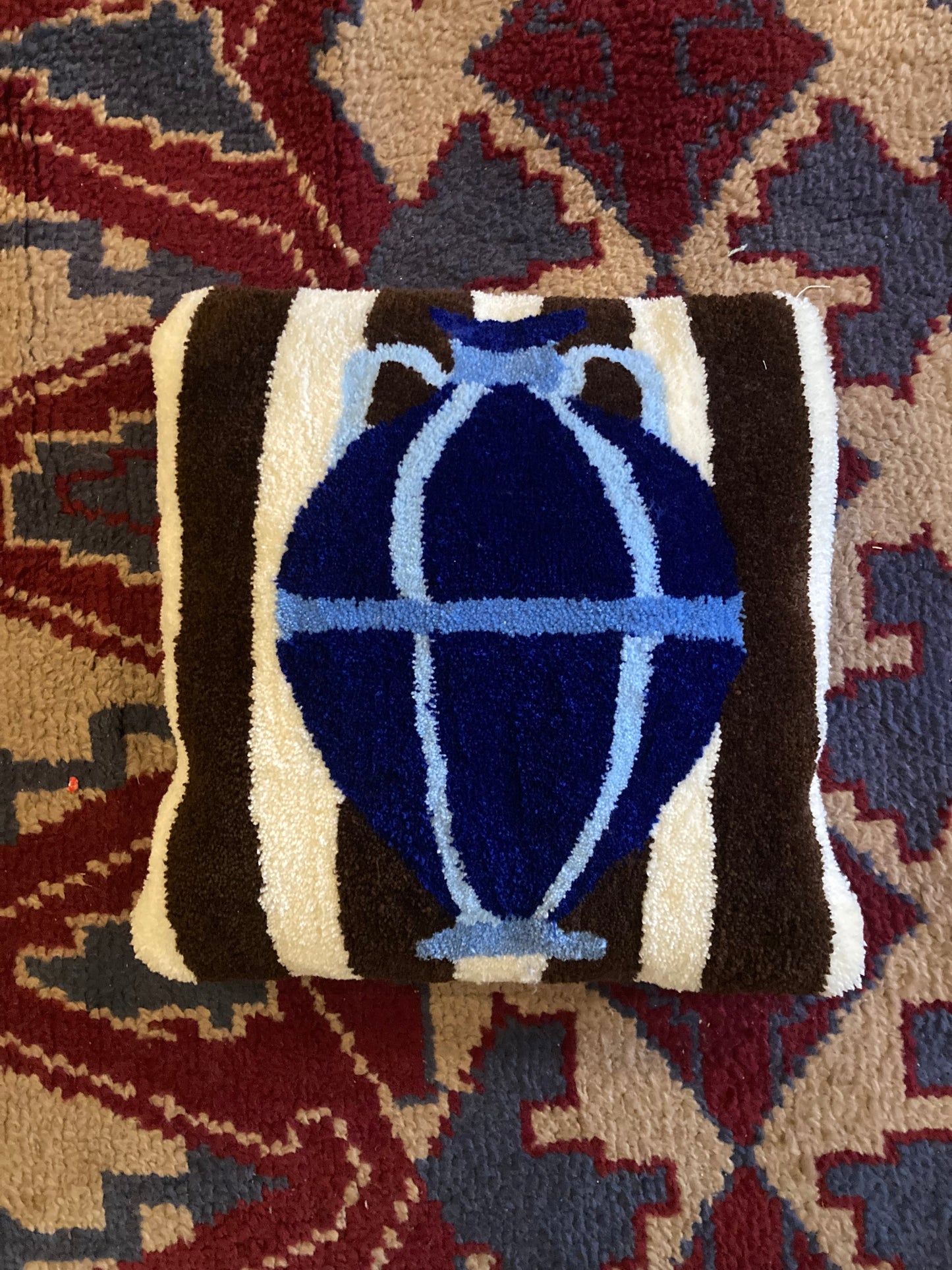 Amphora cushion Blue